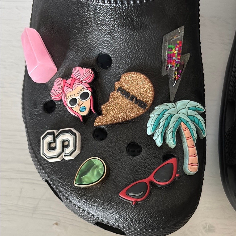 Crocs Black with Fun Charms - Picture 5 of 6